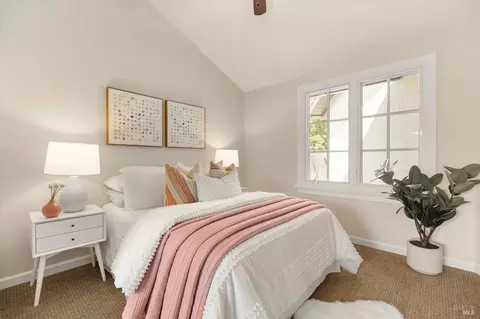 Bedroom - 5 Edgemar Way, Corte Madera, CA 94925 photo 9 of 10