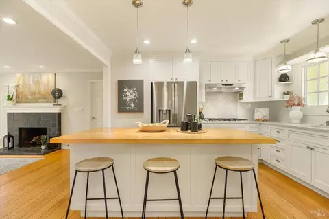 Kitchen - 5 Edgemar Way, Corte Madera, CA 94925 photo 1 of 3