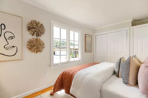 Bedroom - 5 Edgemar Way, Corte Madera, CA 94925 photo 4 of 10
