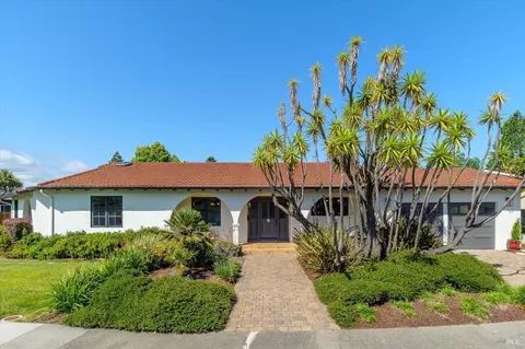 5 Edgemar Way, Corte Madera, CA 94925