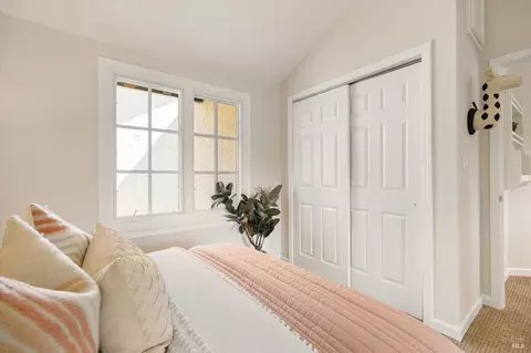 Bedroom - 5 Edgemar Way, Corte Madera, CA 94925 photo 10 of 10