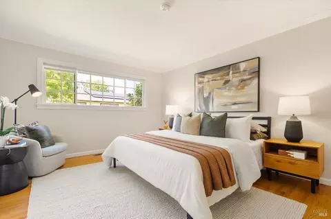 Bedroom - 5 Edgemar Way, Corte Madera, CA 94925 photo 1 of 10