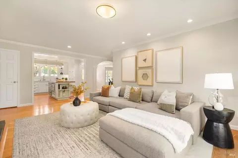 Living - 5 Edgemar Way, Corte Madera, CA 94925 photo 3 of 4