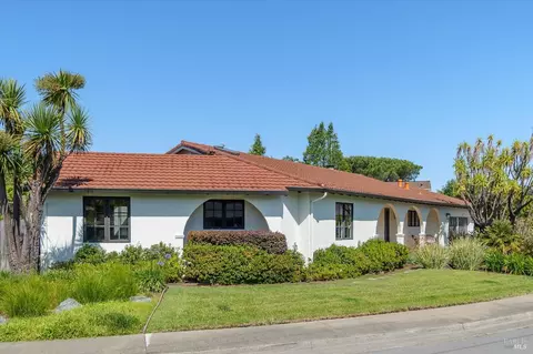 Exterior - 5 Edgemar Way, Corte Madera, CA 94925 photo 2 of 16
