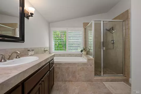 Bath - 9211 Lakewood Dr, Windsor, CA 95492 photo 5 of 5