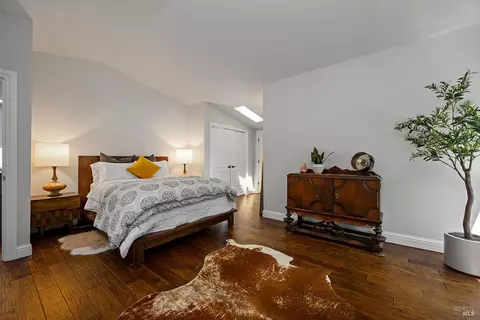 Bedroom - 9211 Lakewood Dr, Windsor, CA 95492 photo 3 of 4