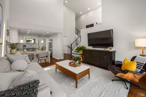 Living - 9211 Lakewood Dr, Windsor, CA 95492 photo 5 of 5