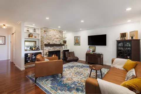 250 W Agua Caliente Rd, Sonoma, CA 95476