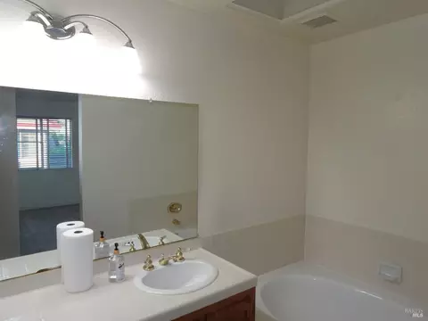 2923 Eucalyptus Ct, Fairfield, CA 94533 photo 57