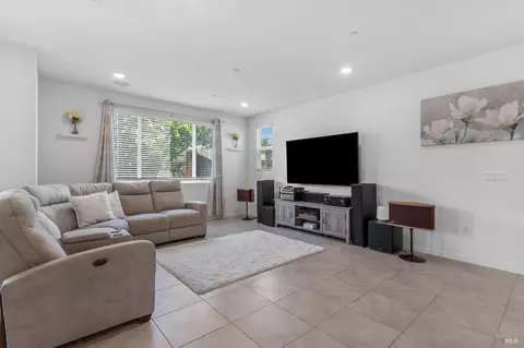 Living - 139 Davisco Dr, Oakley, CA 94561 photo 2 of 2