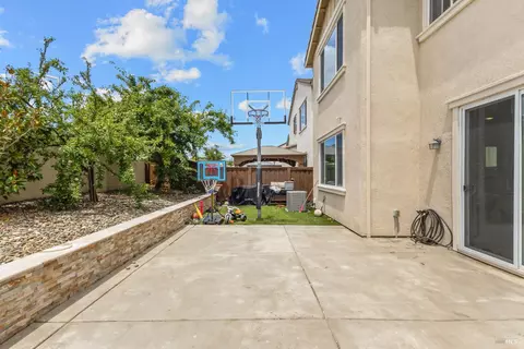 Exterior - 139 Davisco Dr, Oakley, CA 94561 photo 6 of 7