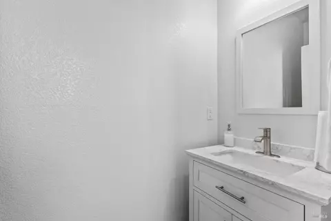 Bath - 139 Davisco Dr, Oakley, CA 94561 photo 1 of 8