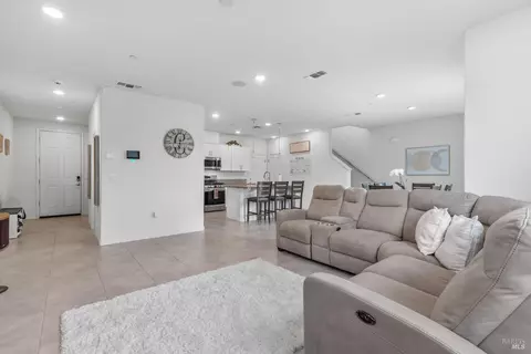 Entry Way - 139 Davisco Dr, Oakley, CA 94561 photo 2 of 4