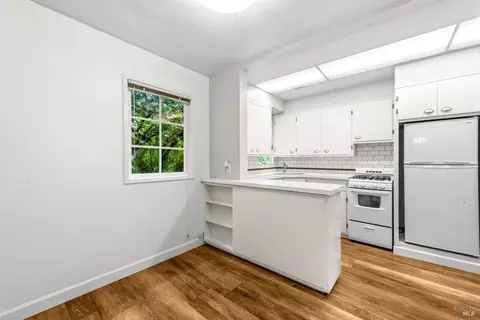 Kitchen - 107 Stadium Ave, Mill Valley, CA 94941 photo 4 of 4