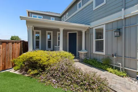 Exterior - 366 Silas Ct, Benicia, CA 94510 photo 3 of 16