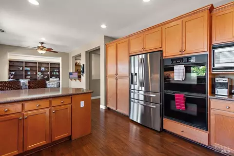 Kitchen - 366 Silas Ct, Benicia, CA 94510 photo 4 of 4