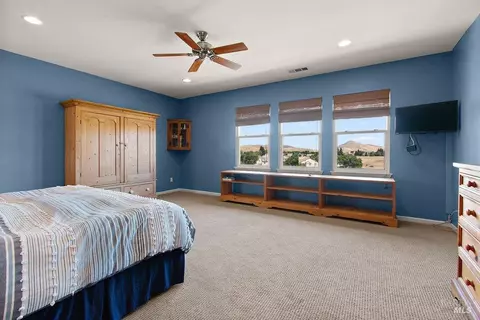 Bedroom - 366 Silas Ct, Benicia, CA 94510 photo 2 of 6