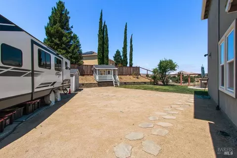 Exterior - 366 Silas Ct, Benicia, CA 94510 photo 14 of 16