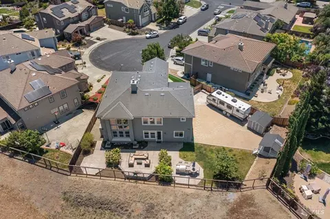 View/Area - 366 Silas Ct, Benicia, CA 94510 photo 8 of 9