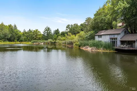 6760 Giovanetti Rd, Forestville, CA 95436