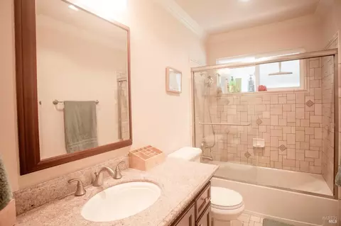 Bath - 226 Bonnie Ln, Willits, CA 95490 photo 2 of 2