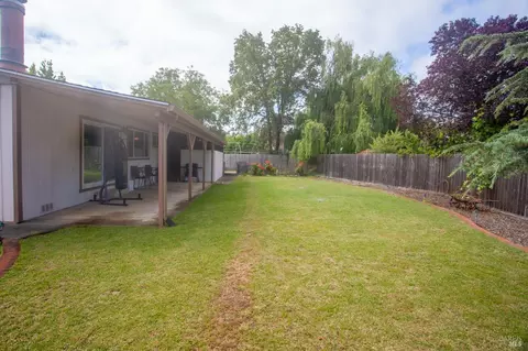 Exterior - 226 Bonnie Ln, Willits, CA 95490 photo 2 of 2