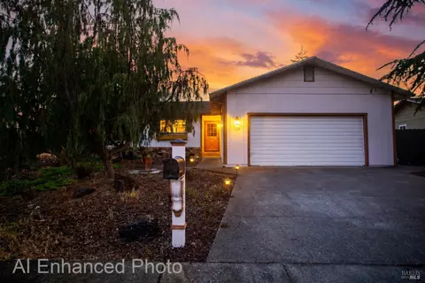 226 Bonnie Ln, Willits, CA 95490