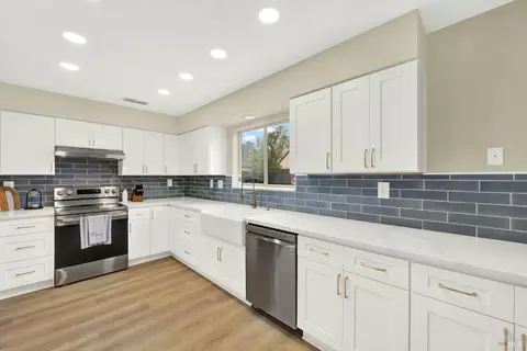 Kitchen - 1106 Charter Ln, Fairfield, CA 94533 photo 1 of 11