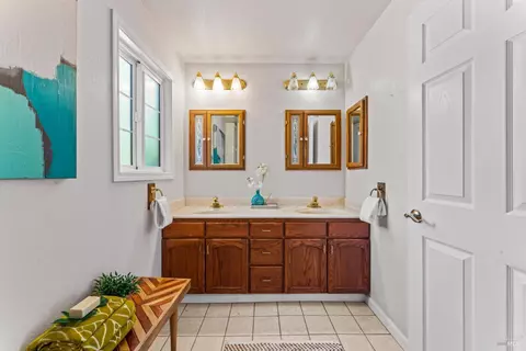 Bath - 227 Baker St, Benicia, CA 94510 photo 1 of 3