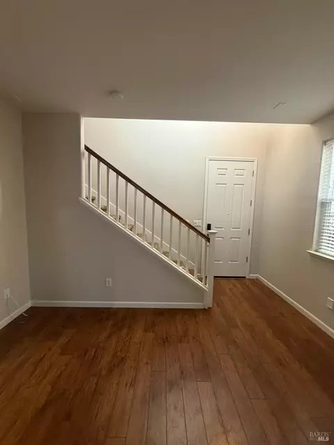 Entry Way - 130 Refosco Ct, Vacaville, CA 95687 photo 2 of 3