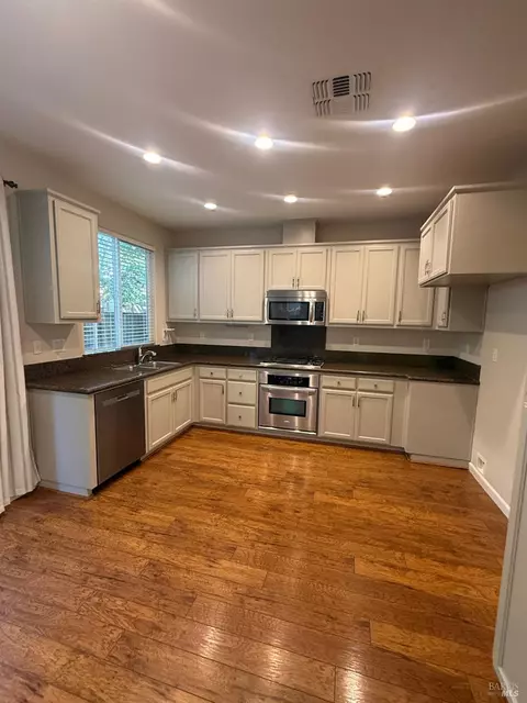 Kitchen - 130 Refosco Ct, Vacaville, CA 95687 photo 2 of 3