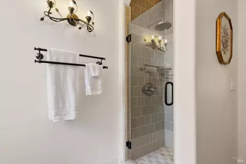 Bath - 3467 Blue Mountain Dr, Fairfield, CA 94534 photo 2 of 6