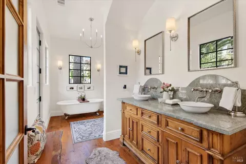 Bath - 3467 Blue Mountain Dr, Fairfield, CA 94534 photo 3 of 6