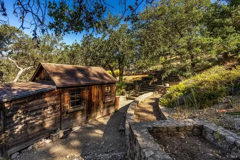 Exterior - 2900 Spring Mountain Rd, Saint Helena, CA 94574 photo 8 of 12