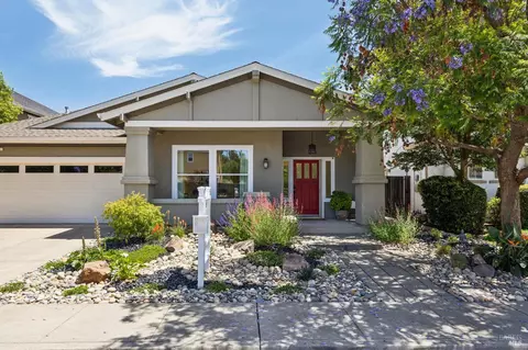 82 Maybeck St, Novato, CA 94949