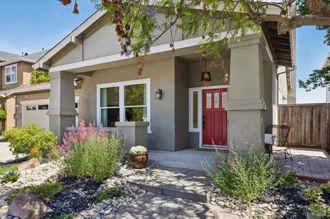82 Maybeck St, Novato, CA 94949