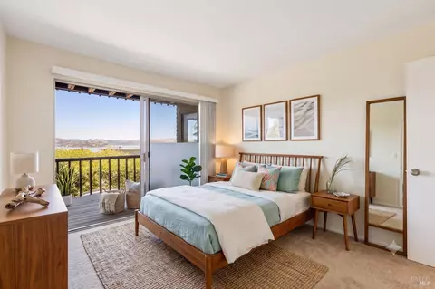 Bedroom - 147-149 Filbert Ave, Sausalito, CA 94965 photo 4 of 6