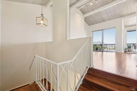 Entry Way - 147-149 Filbert Ave, Sausalito, CA 94965 photo 1 of 4