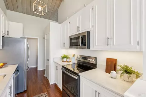 Kitchen - 147-149 Filbert Ave, Sausalito, CA 94965 photo 2 of 3
