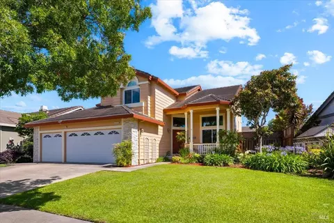 1814 Heather Ln, Petaluma, CA 94954