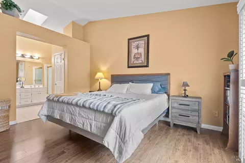 Bedroom - 356 Wilson Ln, Windsor, CA 95492 photo 4 of 4