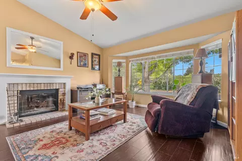 Living - 356 Wilson Ln, Windsor, CA 95492 photo 1 of 3