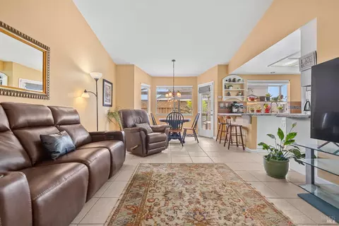Living - 356 Wilson Ln, Windsor, CA 95492 photo 4 of 4