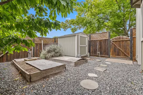 Exterior - 356 Wilson Ln, Windsor, CA 95492 photo 7 of 10
