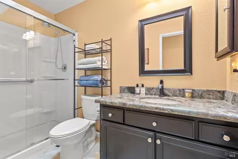 Bath - 356 Wilson Ln, Windsor, CA 95492 photo 2 of 2