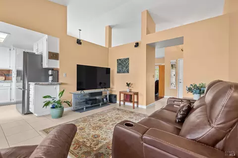 Living - 356 Wilson Ln, Windsor, CA 95492 photo 3 of 3