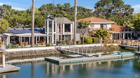 15 Sorrento Way, San Rafael, CA 94901