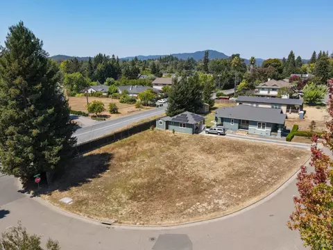 8021 Speer Ranch Rd, Forestville, CA 95436