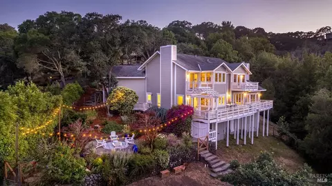 16 Guisela Ct, Novato, CA 94945
