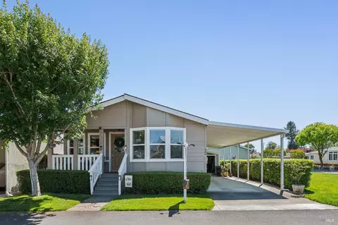 505 Maplewood Dr, Petaluma, CA 94954